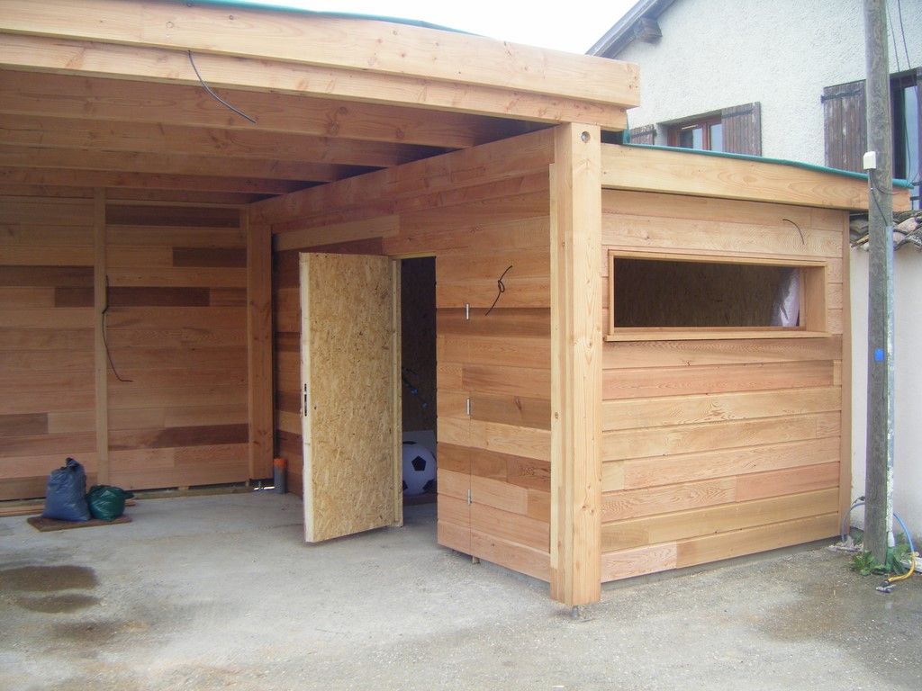 Pergola et garage contemporain en bois