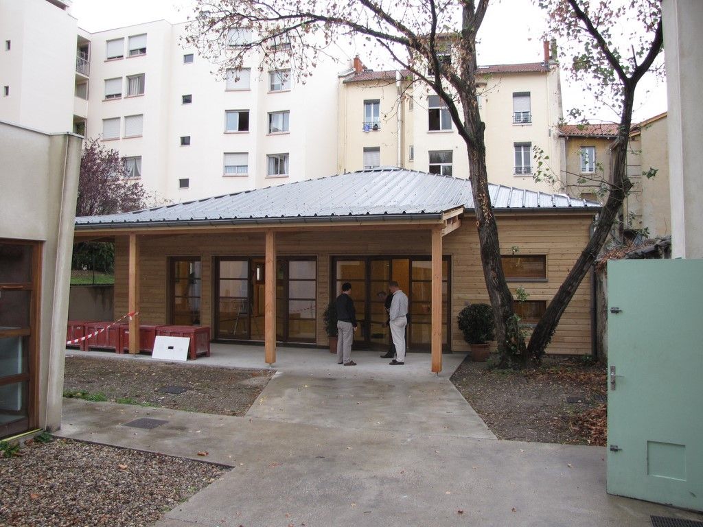Salle de cours en ossature bois dans Lyon